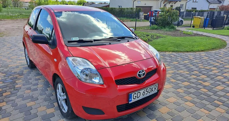 pomorskie Toyota Yaris cena 17500 przebieg: 125600, rok produkcji 2009 z Żukowo